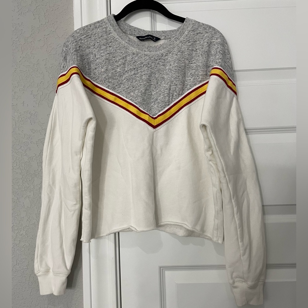 Abercrombie & Fitch Speckled Gray Sweatshirt